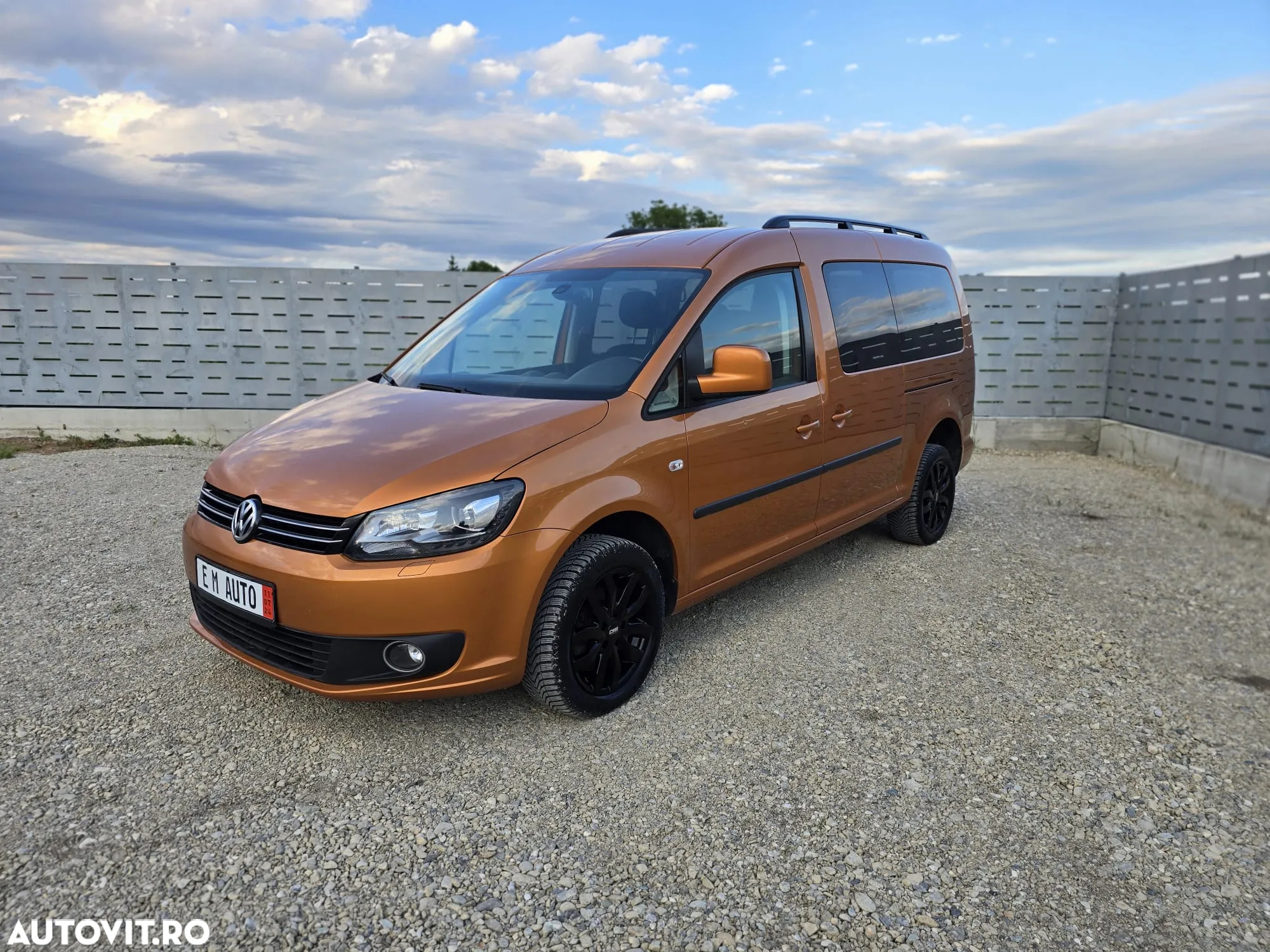 Volkswagen Caddy Maxi 2.0 TDI 4Motion Comfortline - 3