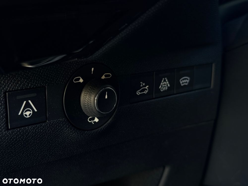 DS Automobiles DS 7 Crossback 2.0 BlueHDi Louvre - 11