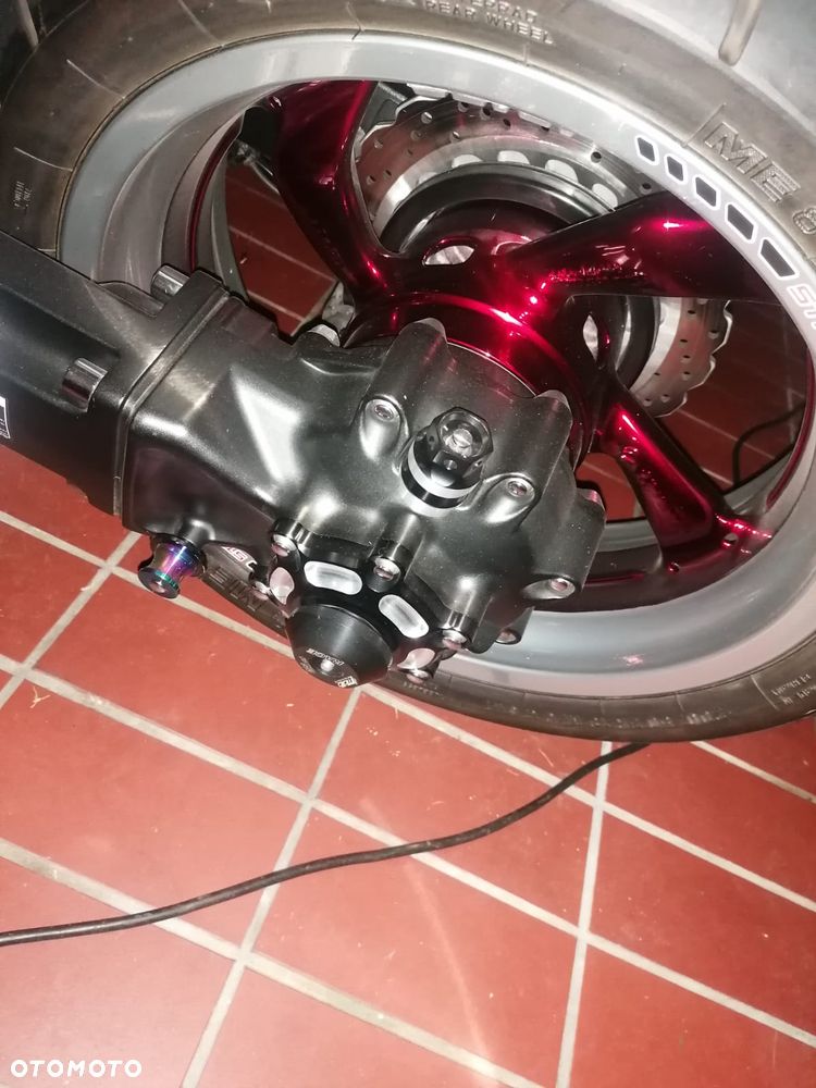 Yamaha V-MAX - 19