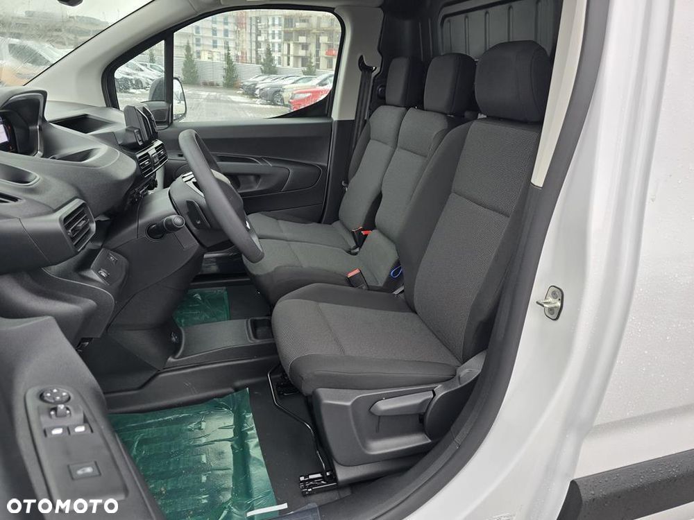 Peugeot Partner Van - 10