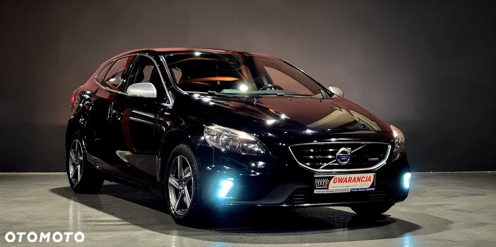 Volvo V40 D4 Drive-E R-Design Summum - 1