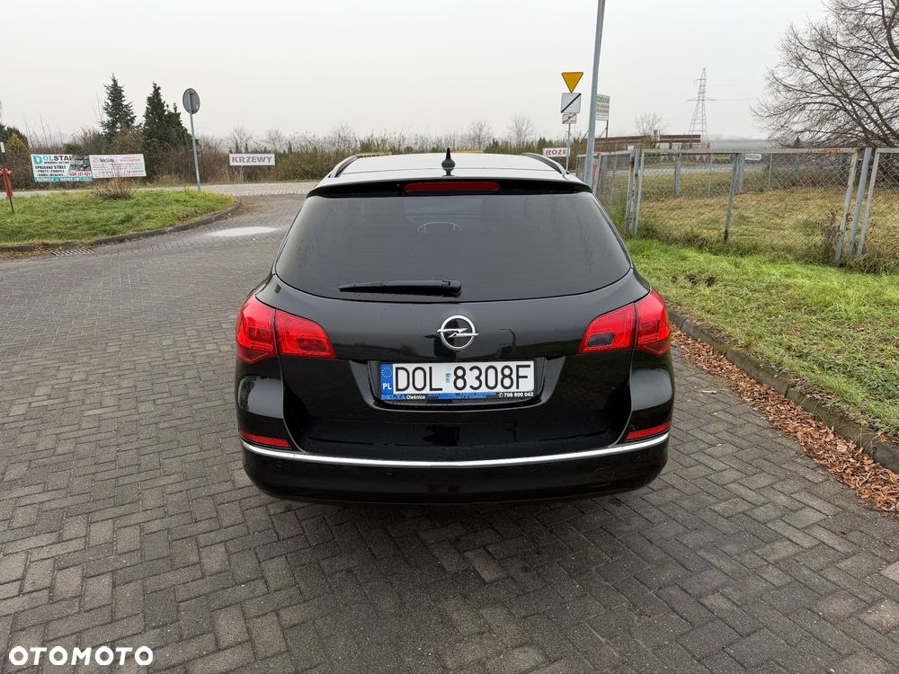 Opel Astra 1.4 Turbo 150 Jahre - 3