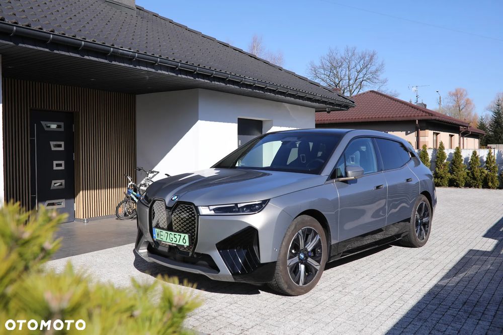 BMW iX xDrive40 76.6kWh - 19