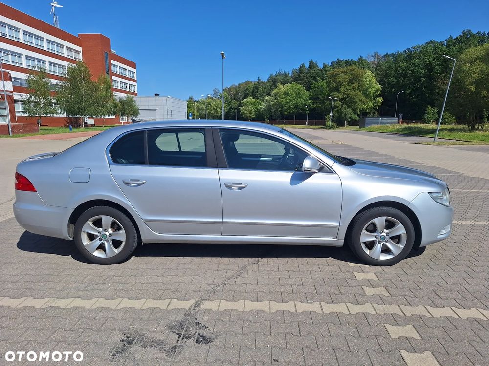 Skoda Superb 2.0 TDI Ambition - 3