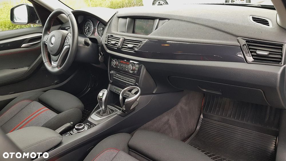 BMW X1 sDrive20i Sport Line - 18