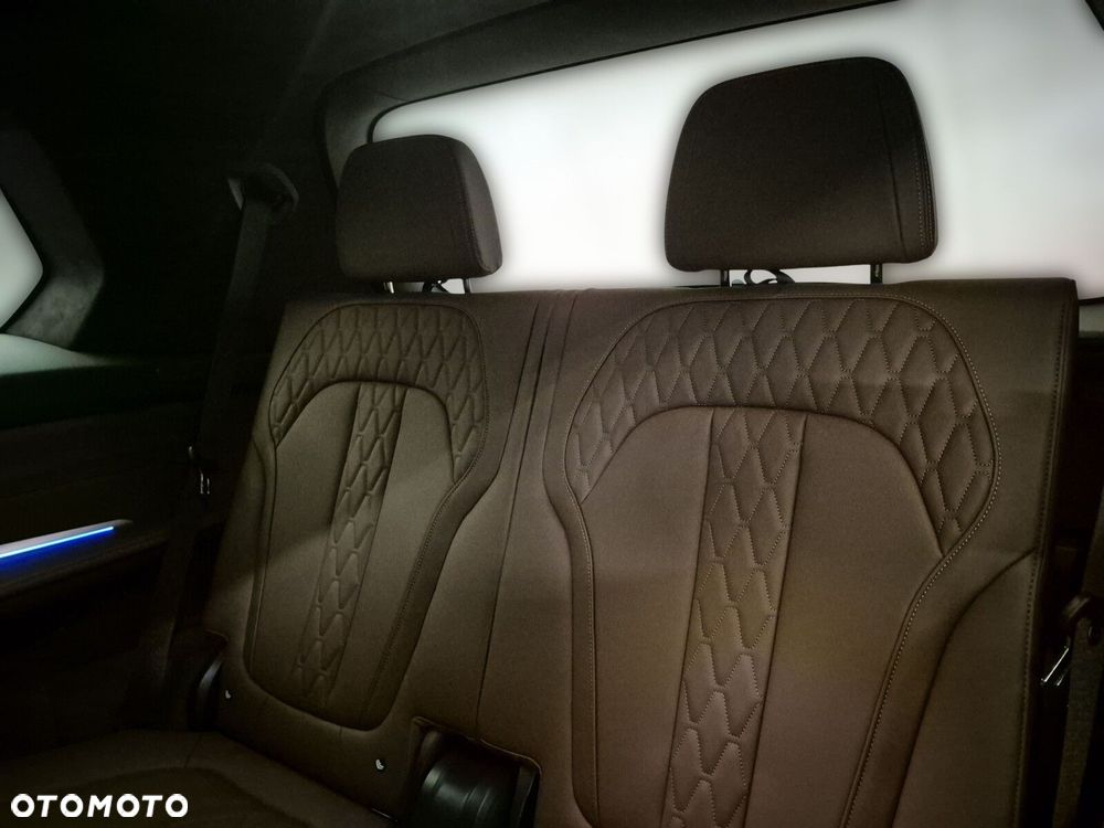 BMW X7 xDrive40d mHEV M Sport sport - 26