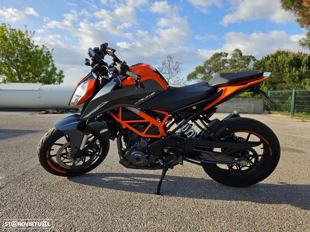 KTM Duke 390 - 18