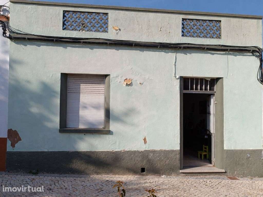 Casa térrea para remodelar - Excelente oportunidade no coração de C... - Grande imagem: 3/20