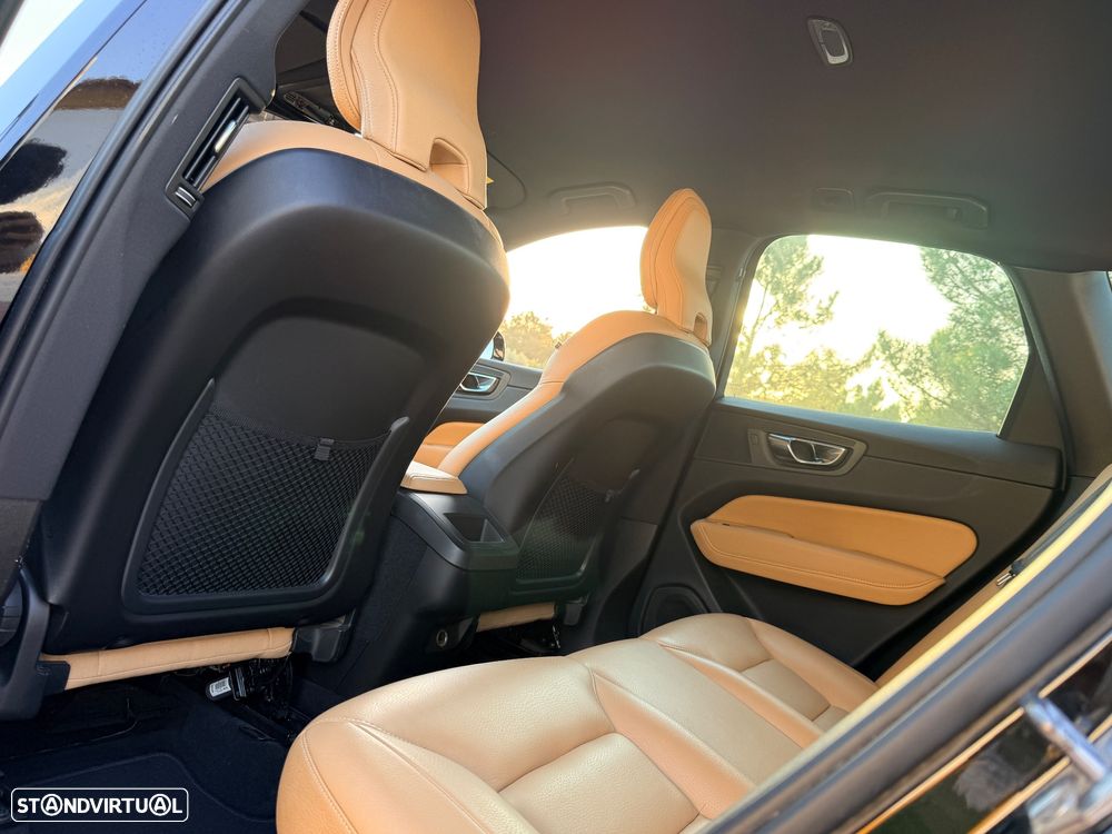 Volvo XC 60 2.0 D3 Momentum - 24