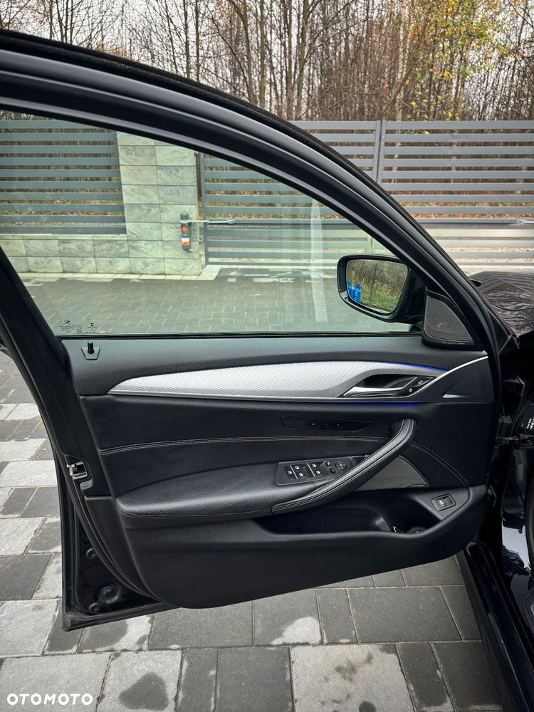 BMW Seria 5 540i xDrive M Sport sport - 31
