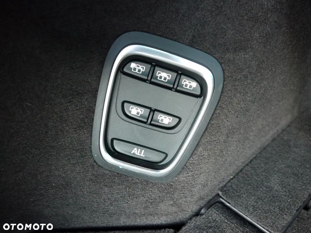 Renault Espace 1.6 dCi Energy Initiale Paris EDC 7os - 30