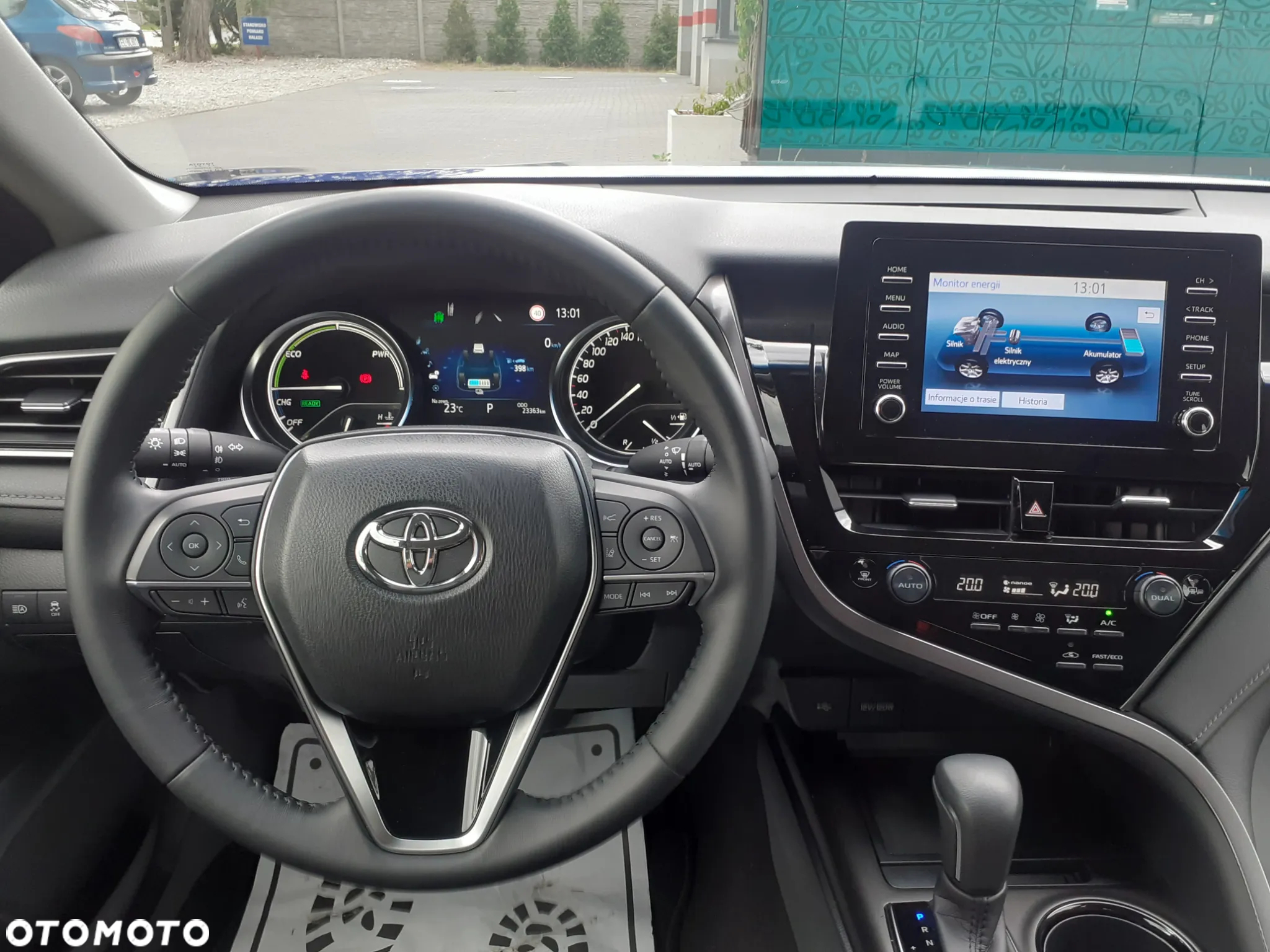 Toyota Camry - 10