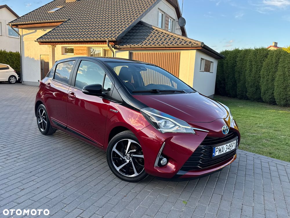 Toyota Yaris Hybrid 100 Selection Platinum - 31