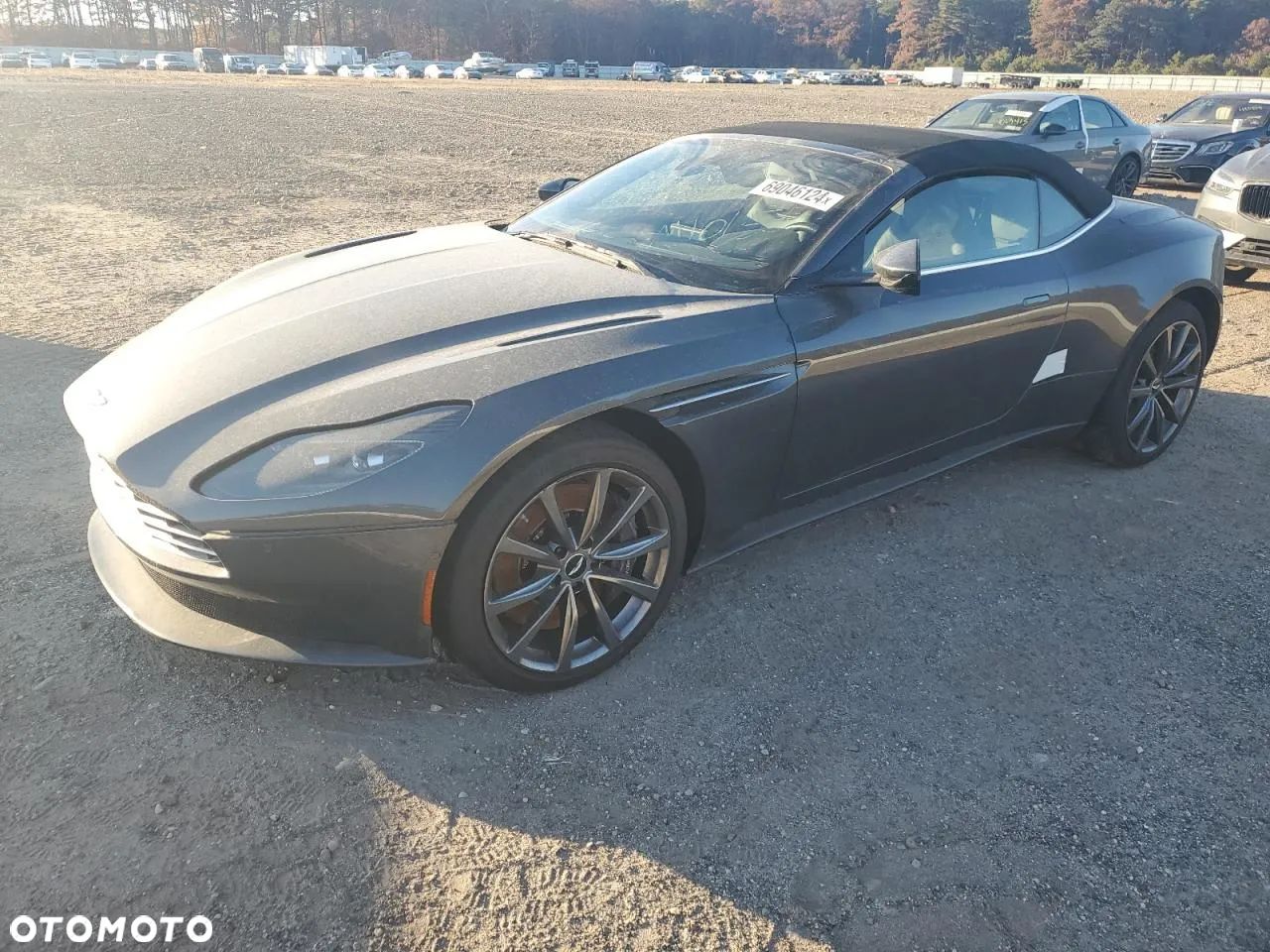 Demontaz Aston Martin DB11\DB9, reflektor, maska, zderzak, błotnik - 1