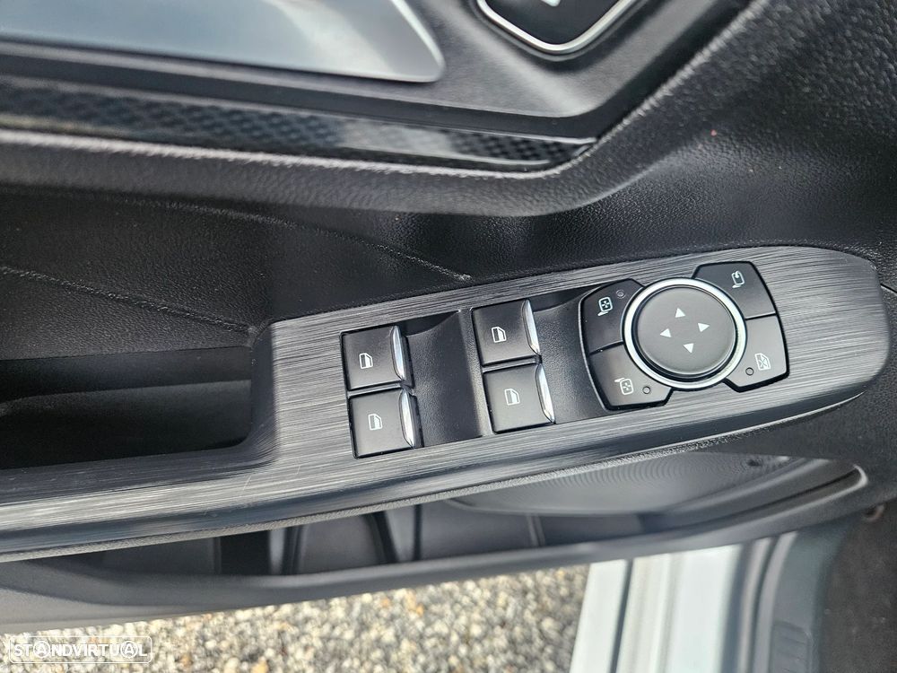 Ford Kuga 1.5 TDCi EcoBlue ST-Line - 25