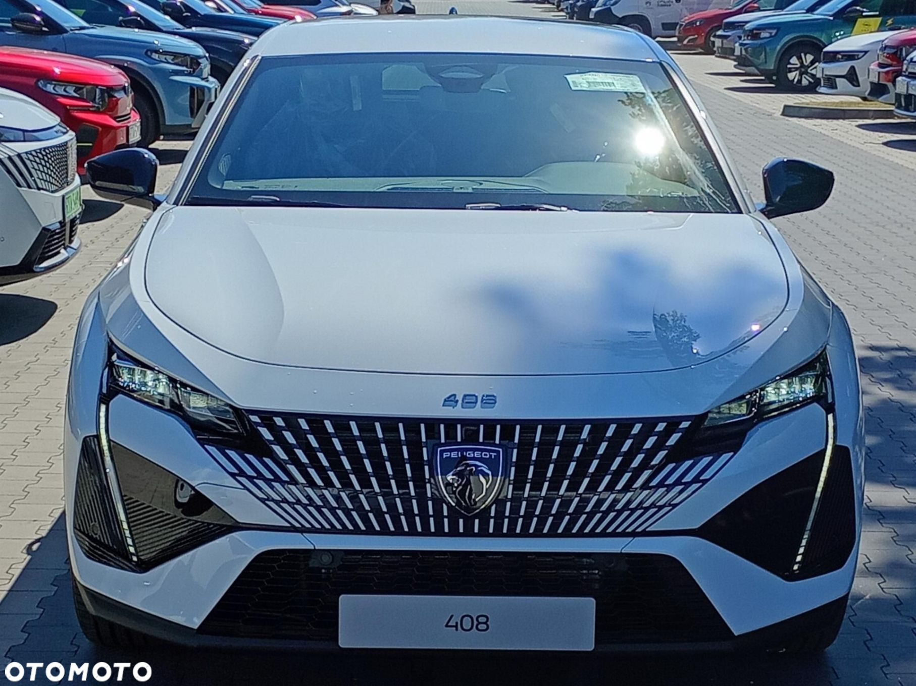 Peugeot 408 - 4