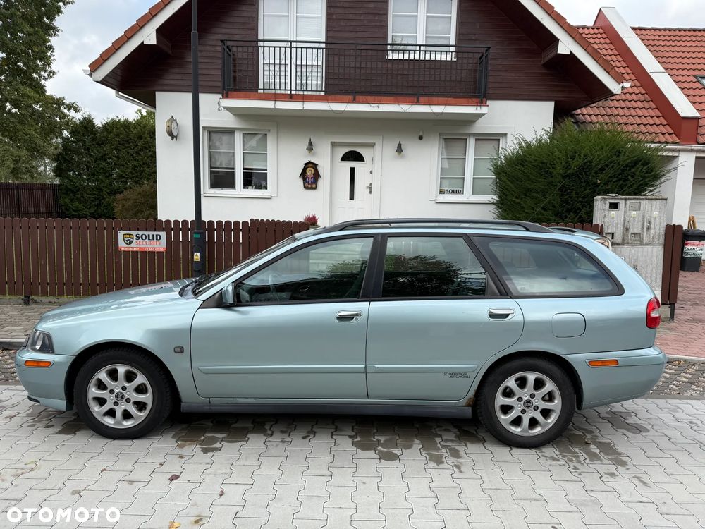 Volvo V40 2.0 T4 - 8