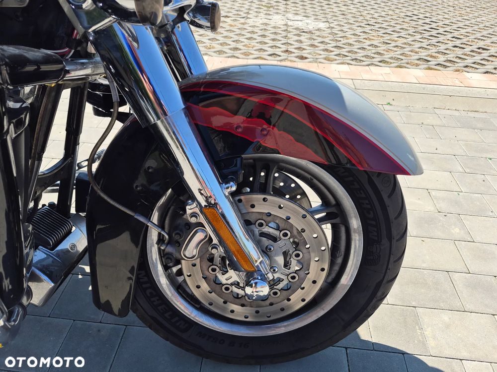 Harley-Davidson FLHTCU Ultra - 16