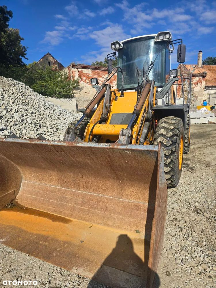 Liebherr L528 - 4