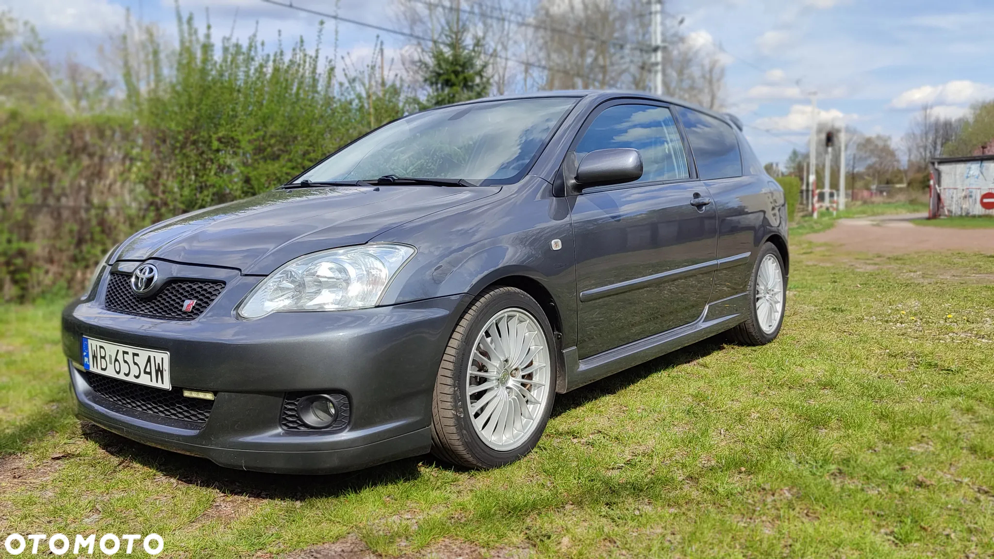 Toyota Corolla - 2