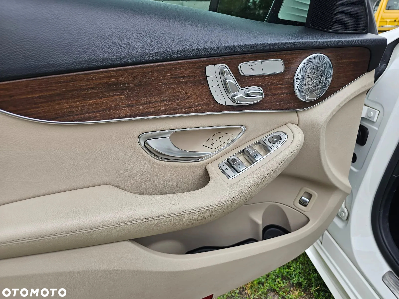 Mercedes-Benz Klasa C 300 4MATIC 9G-TRONIC - 25