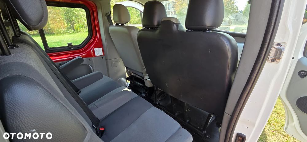 Renault Trafic - 23