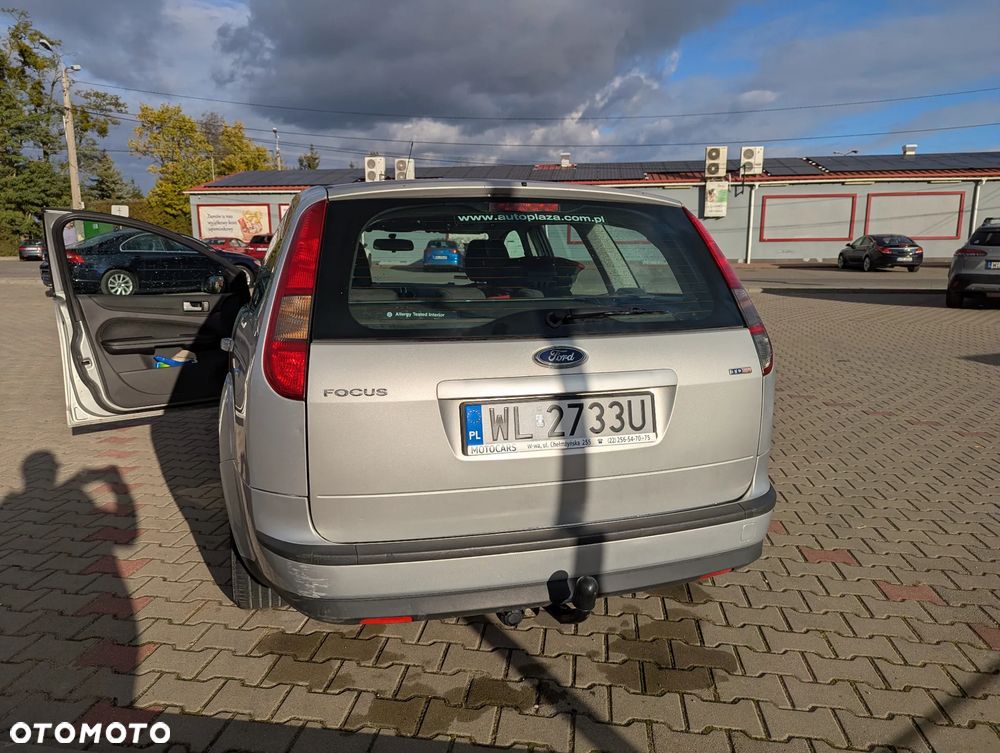 Ford Focus 1.8 TDCi Ambiente - 12