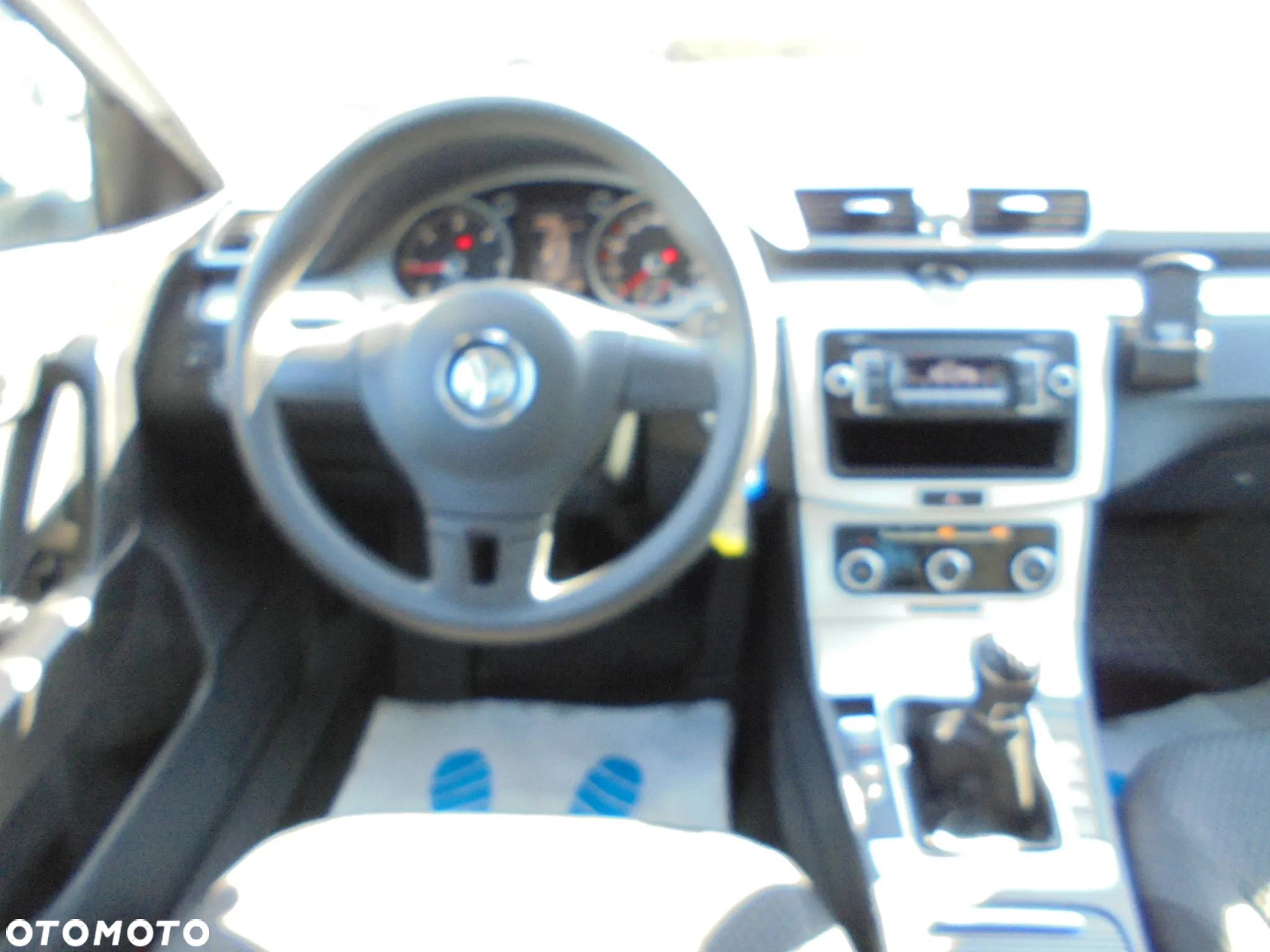 Volkswagen Passat 2.0 TDI Comfortline - 12