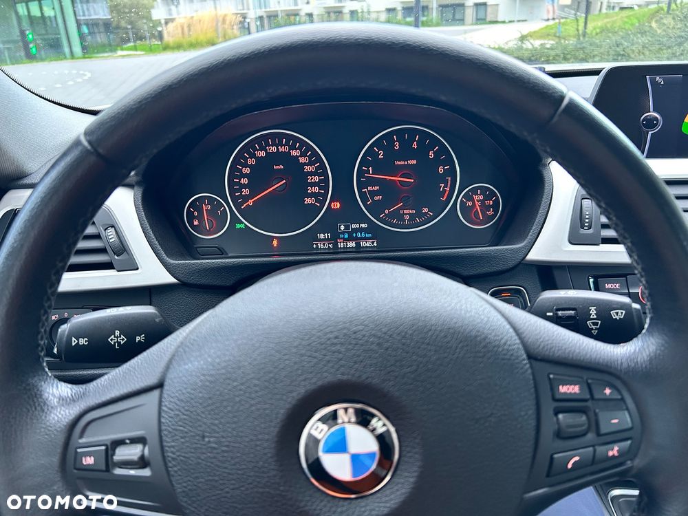 BMW Seria 3 316i - 22