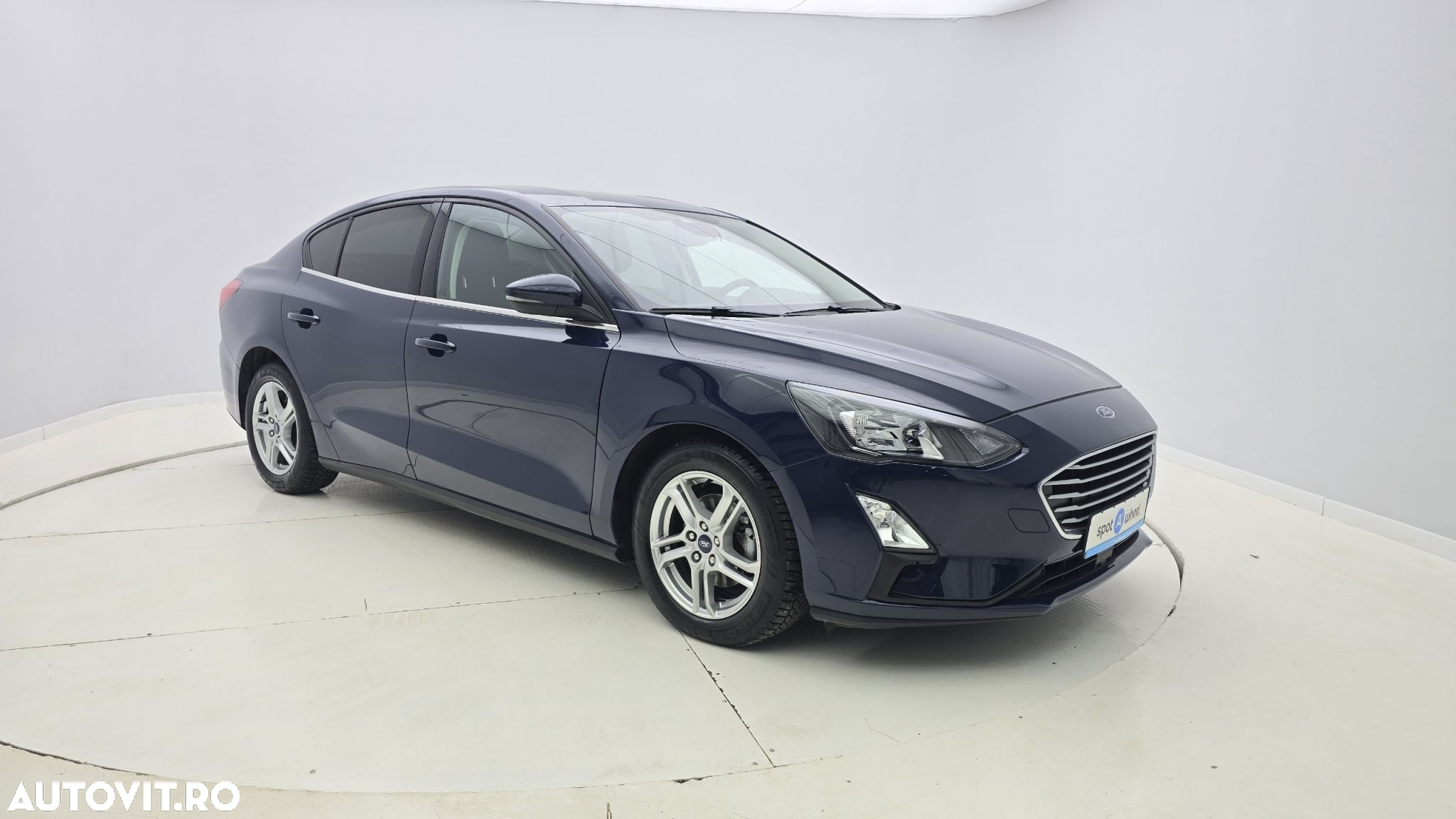 Ford Focus 1.0 EcoBoost Trend - 4