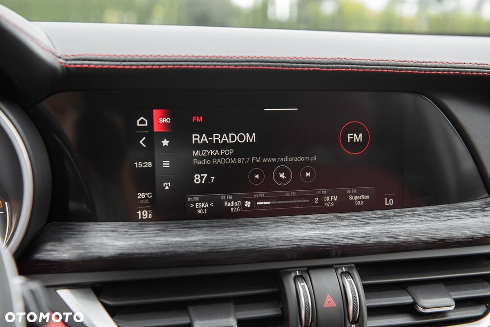 Alfa Romeo Stelvio 2.0 Turbo 16V AT8-Q4 Veloce - 28