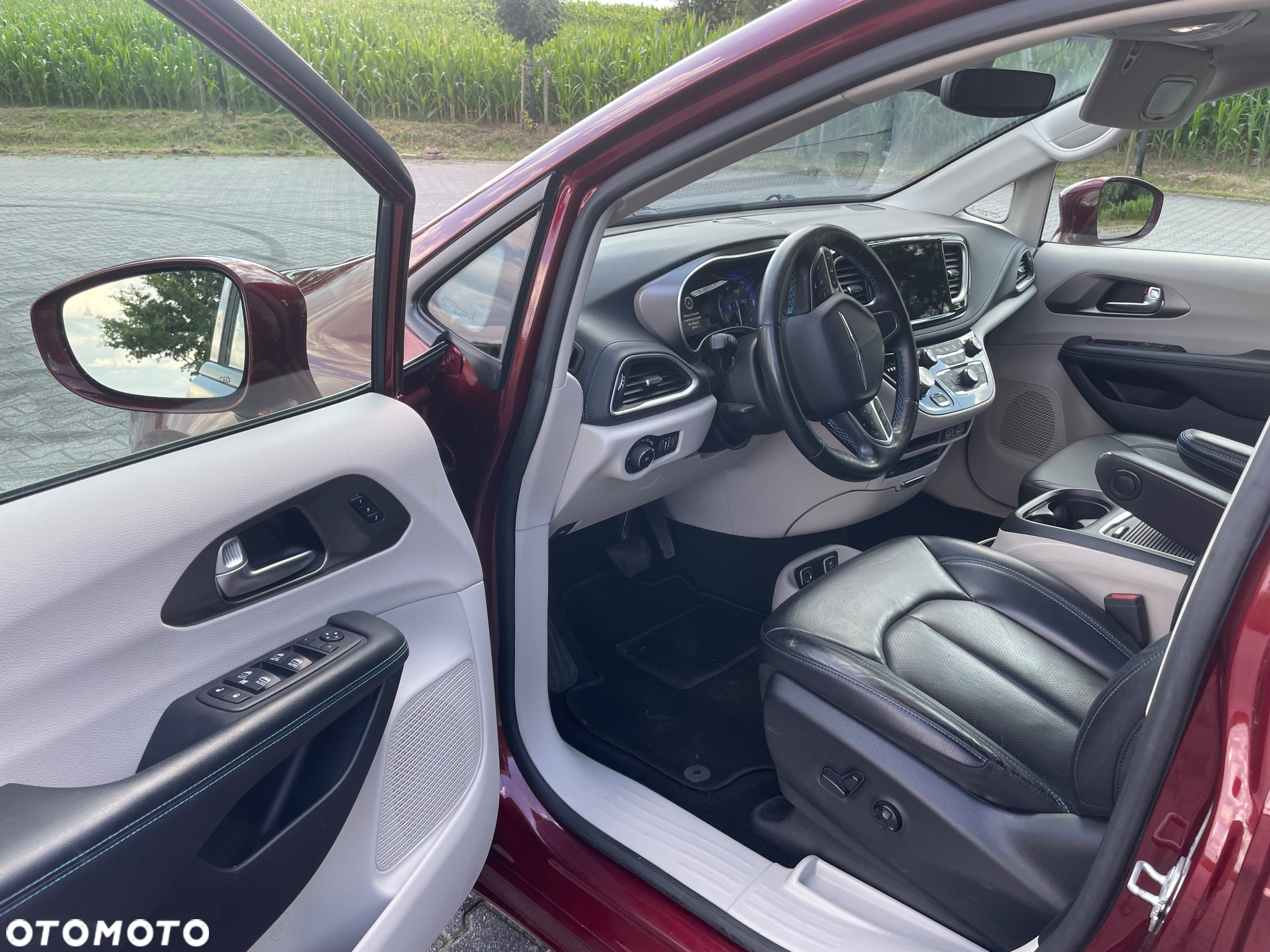 Chrysler Pacifica - 9