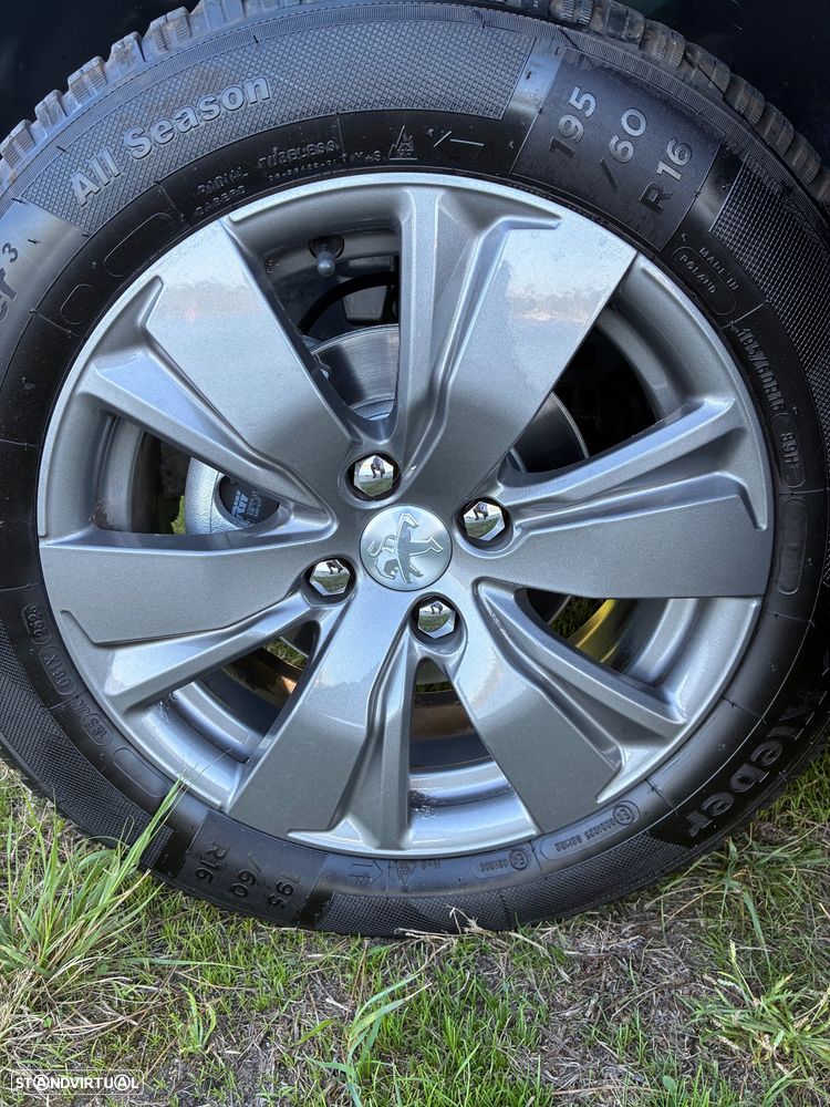 Peugeot 2008 PureTech 82 Style - 10