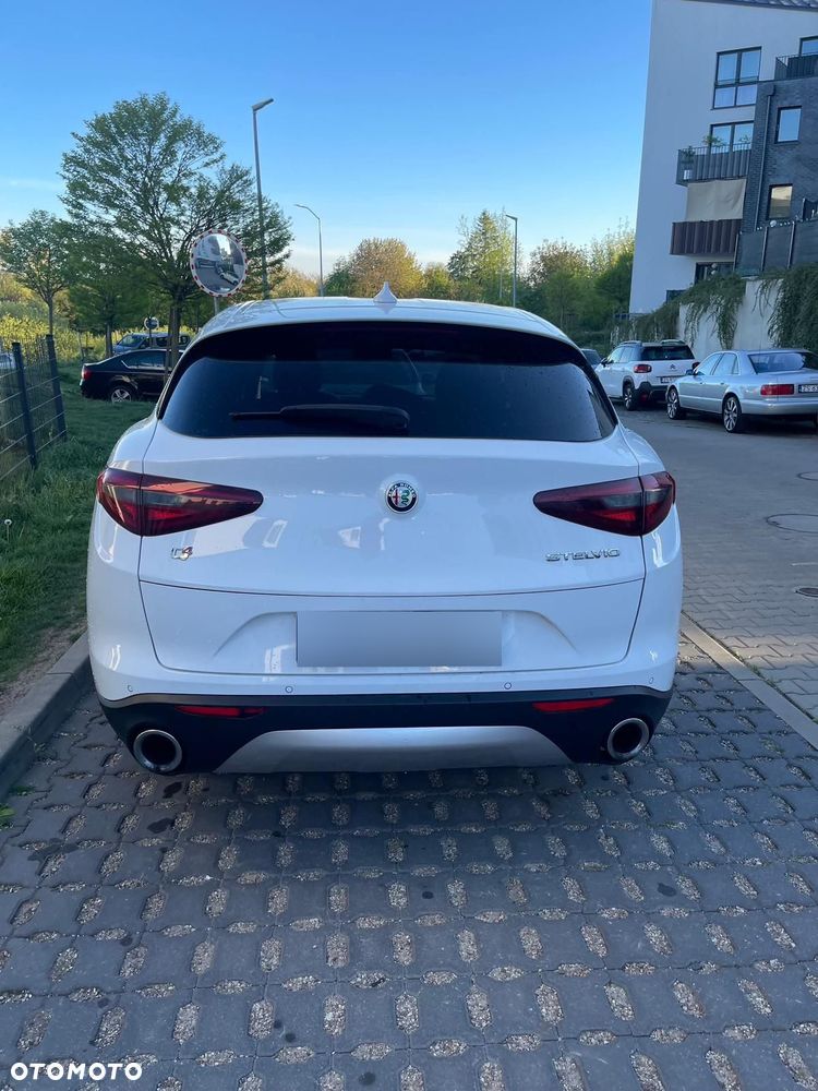 Alfa Romeo Stelvio 2.0 Turbo Sprint Q4 - 3
