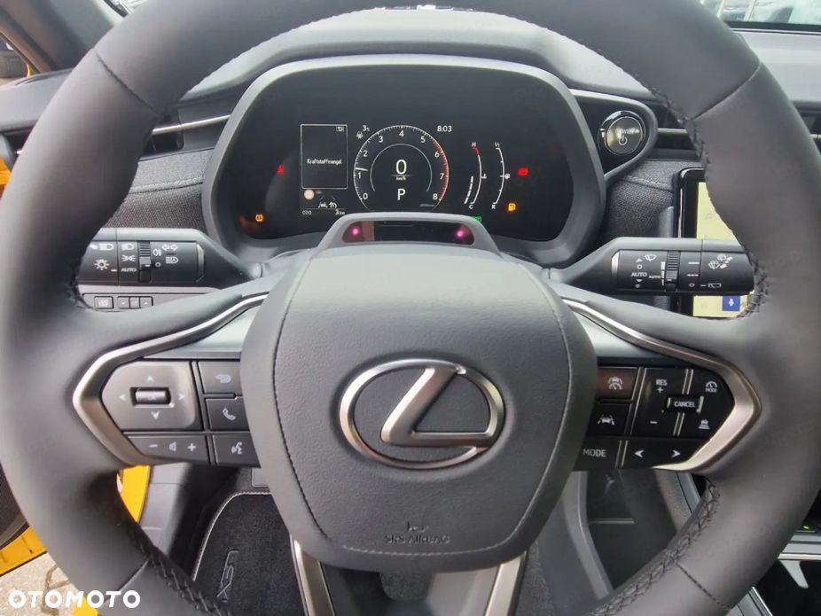 Lexus LBX - 10