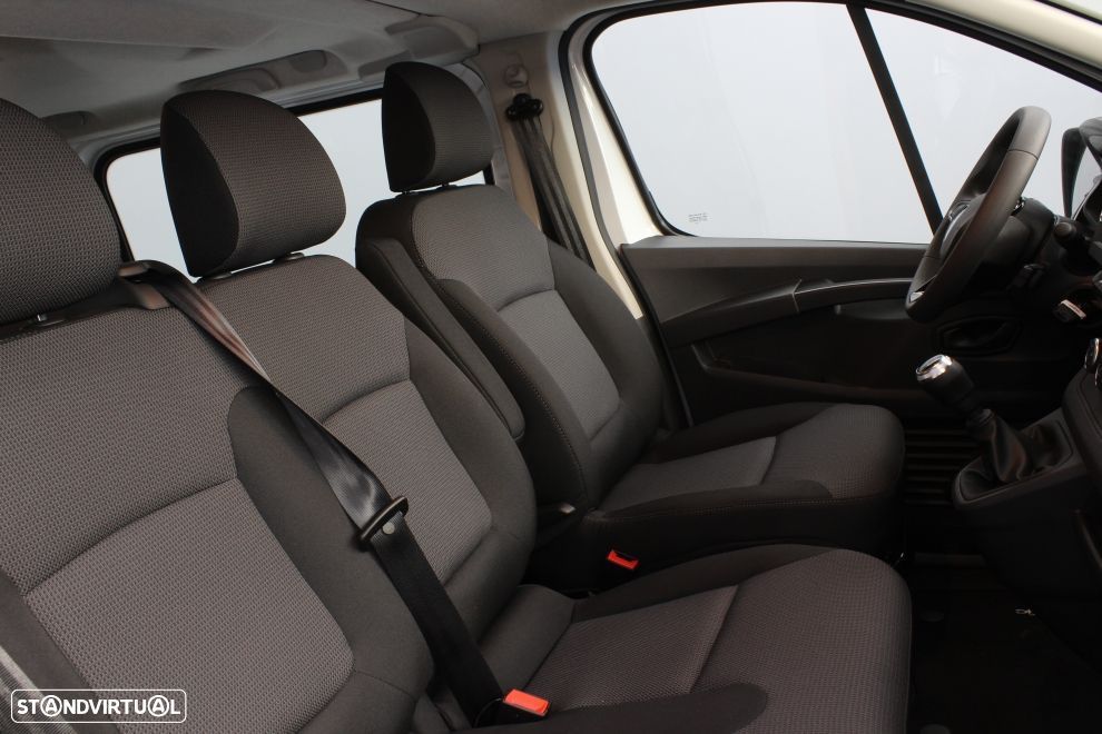 Renault Trafic 2.0 Blue dCi L2H1 IP - 18