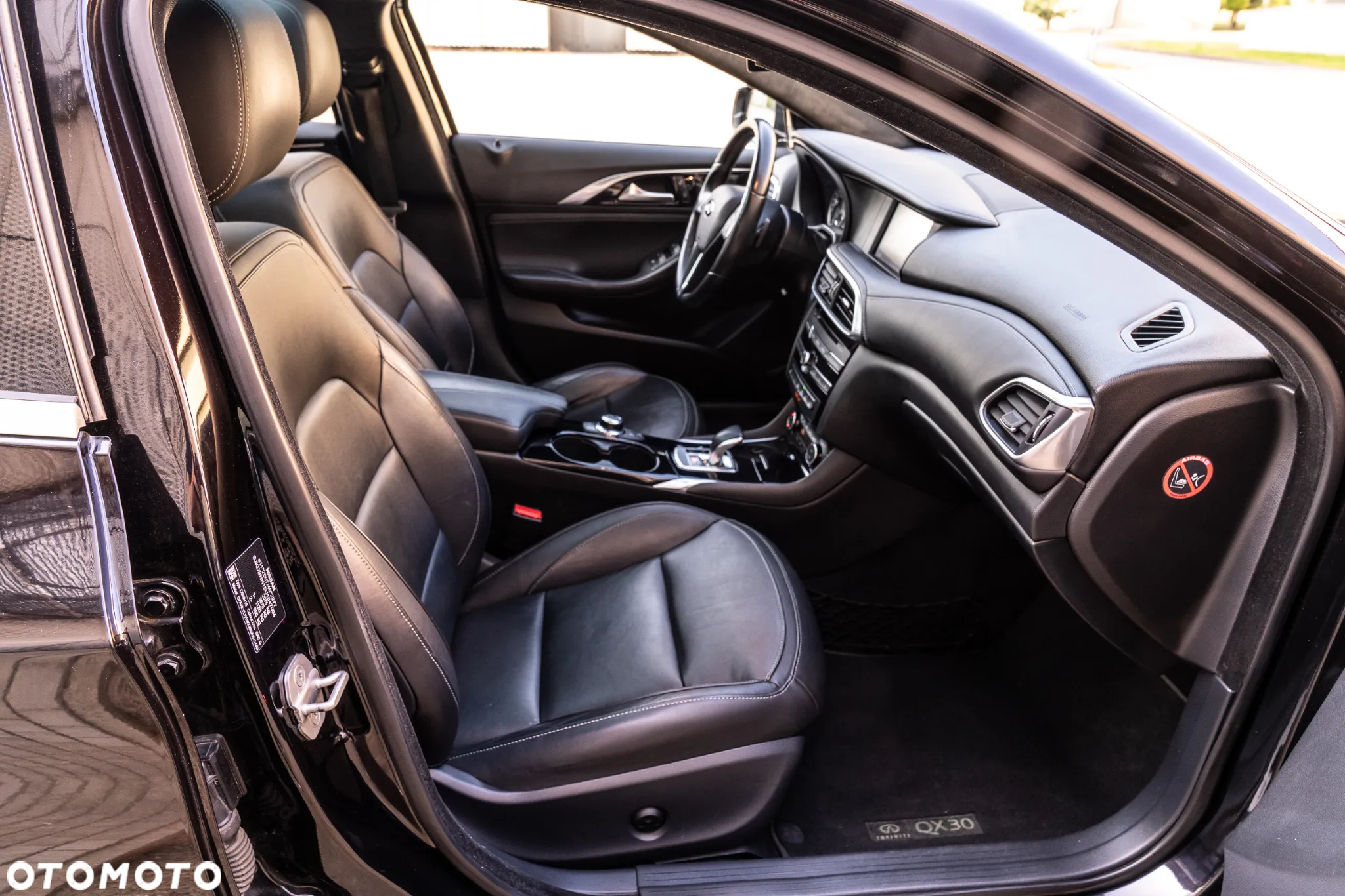 Infiniti QX - 9