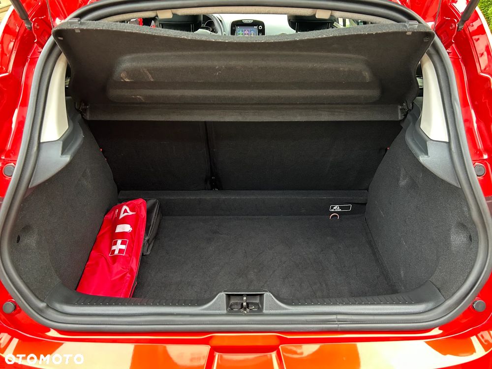 Renault Clio 1.2 16V Limited - 19