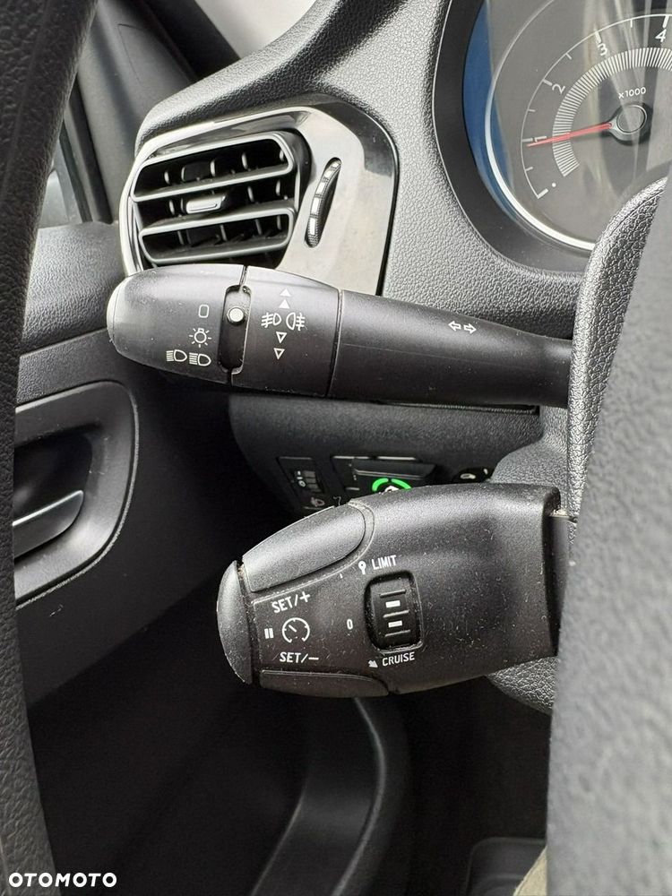 Peugeot 301 - 17