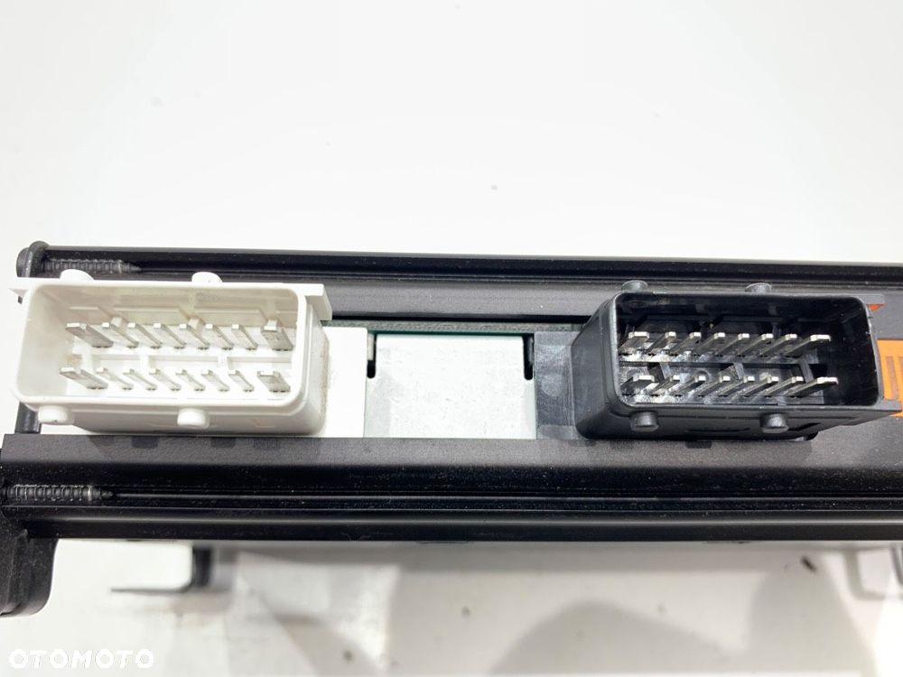 WZMACNIACZ  PEUGEOT 206 liftback (2A/C) 1998 - 2012 1.6 16V 80 kW [109 KM] benzyna 2000 - 2009 - 3