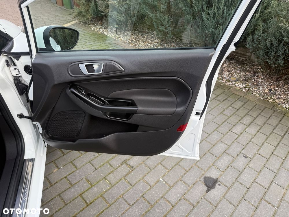 Ford Fiesta 1.0 Champions Edition - 20