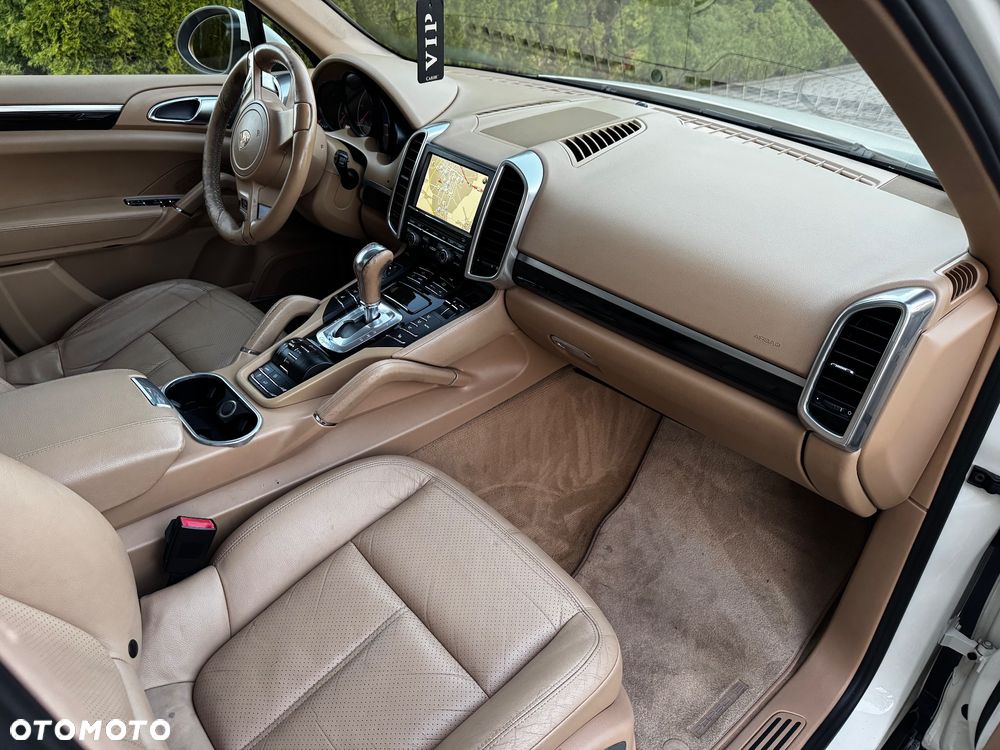 Porsche Cayenne Tiptronic S - 26