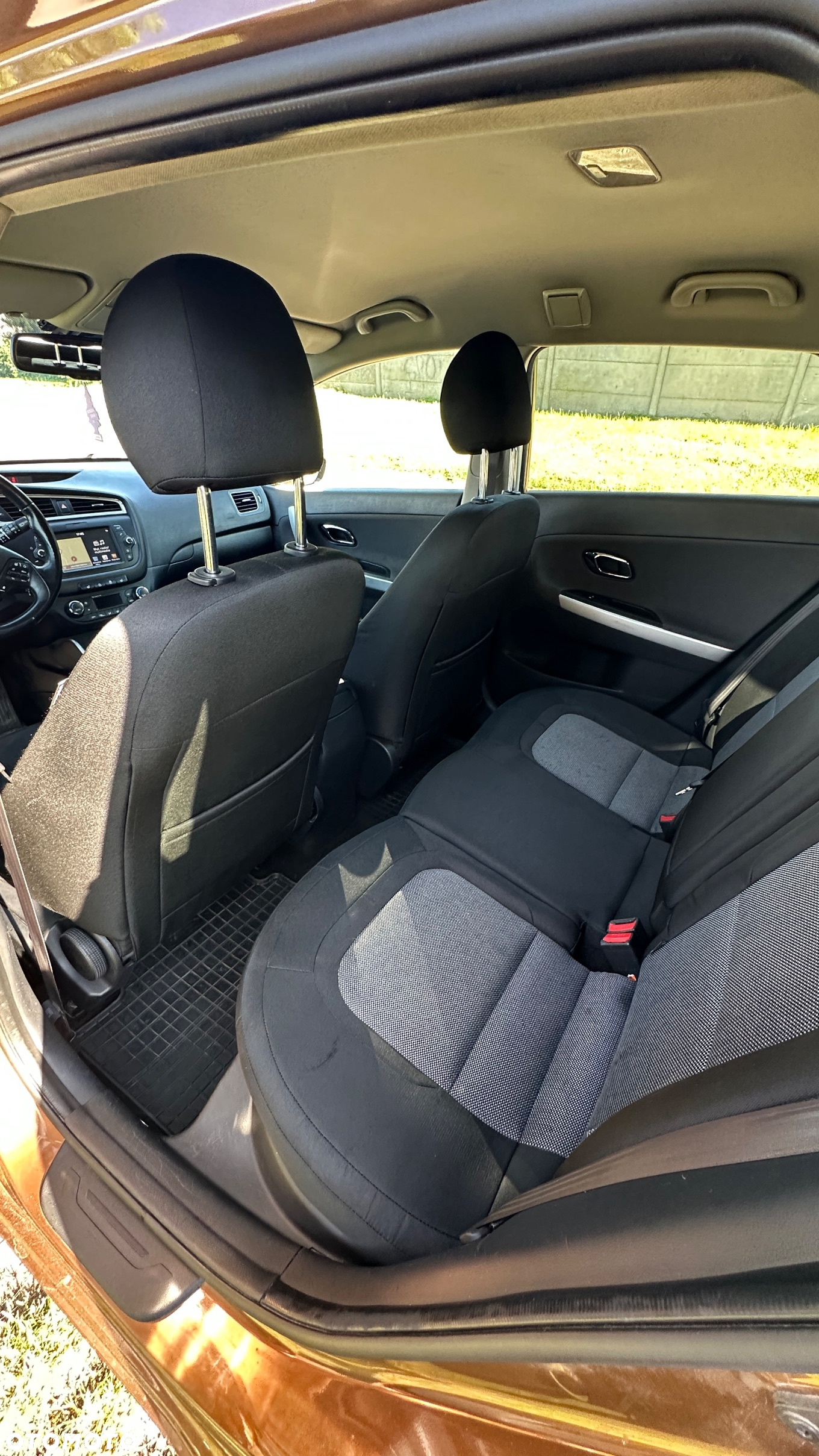 Kia Ceed - 11