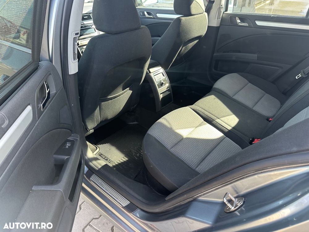 Skoda Superb 2.0 TDI 4x4 DSG Exclusive - 9