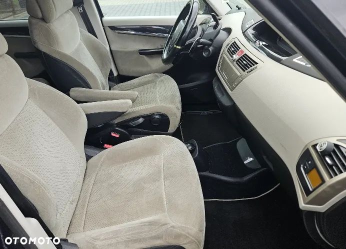 Citroën C4 Picasso 2.0i Exclusive MCP - 20