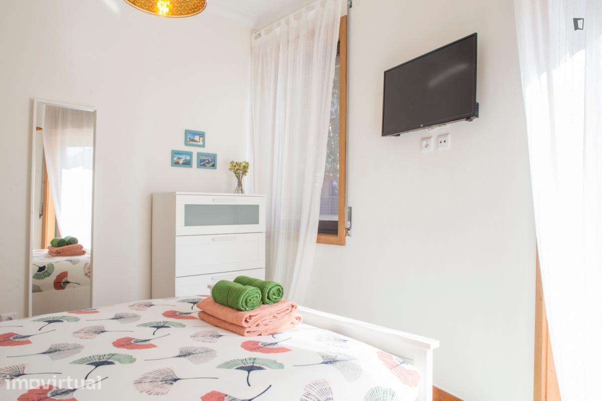 Quarto - localizado em Matosinhos Porto - Grande imagem: 5/22