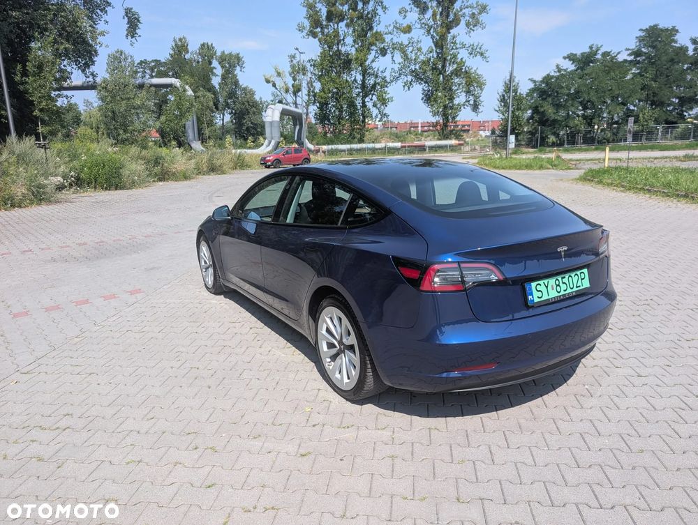 Tesla Model 3 - 5