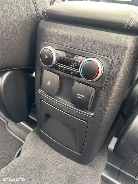 Ford Explorer ver-ecoboost-plug--in-hybrid-st--line - 23