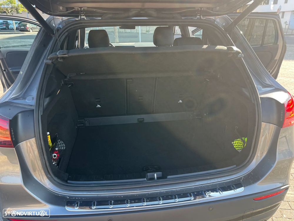 Mercedes-Benz GLA 200 d AMG Line - 12