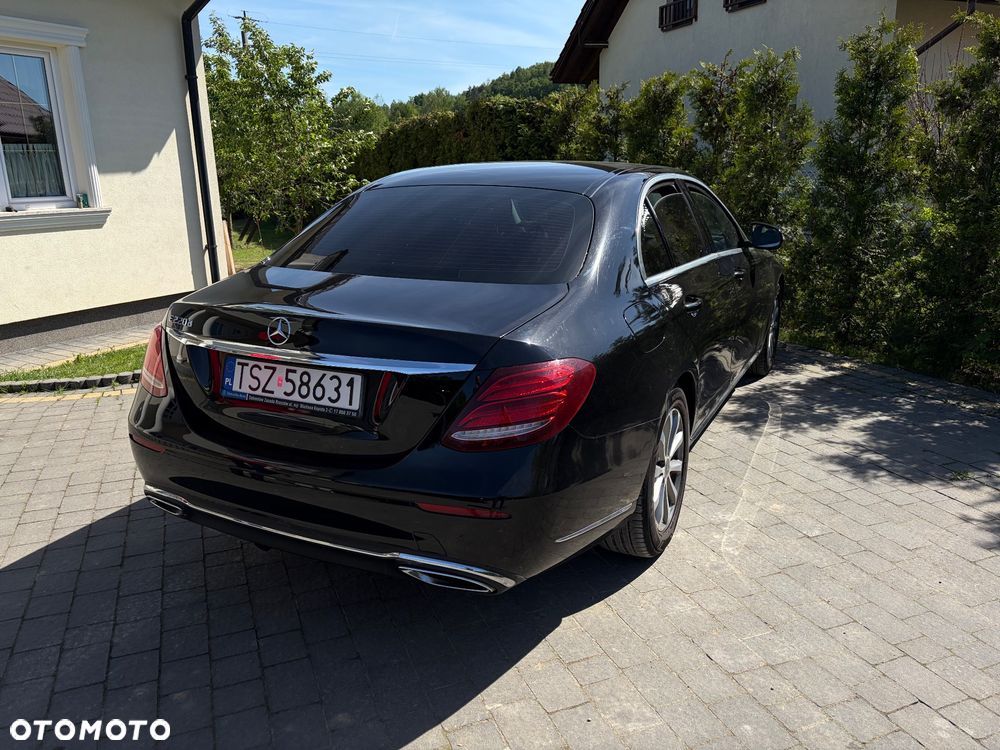 Mercedes-Benz Klasa E 220 d 9G-TRONIC - 4